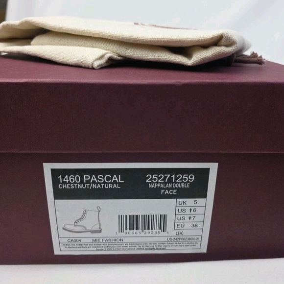 Dr. Martens Brown Leather Fur Lining  Women's Hiking Boots Size 7 - Picture 10 of 10